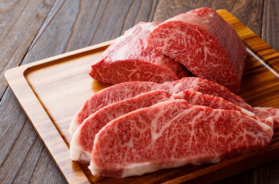 甲府で人気のある焼肉ジュゲンは柔らかい和牛をご提供しております